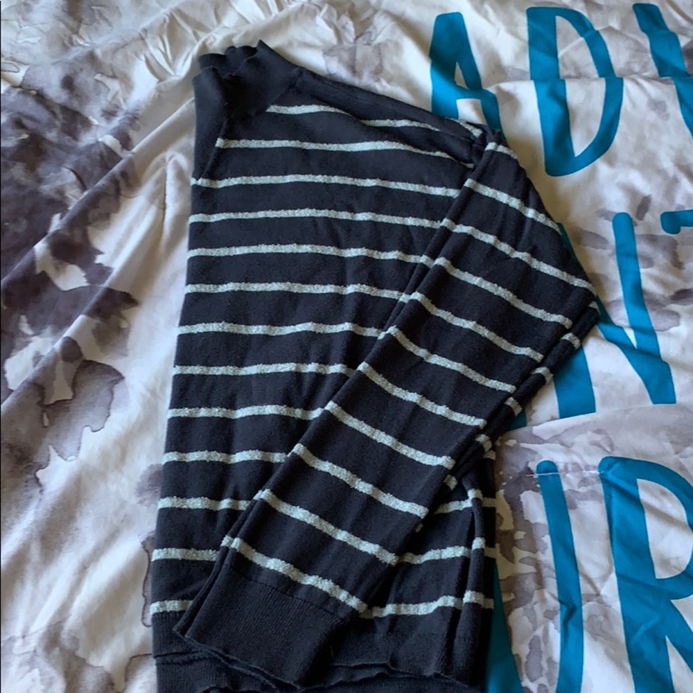 RVCA medium thin top
